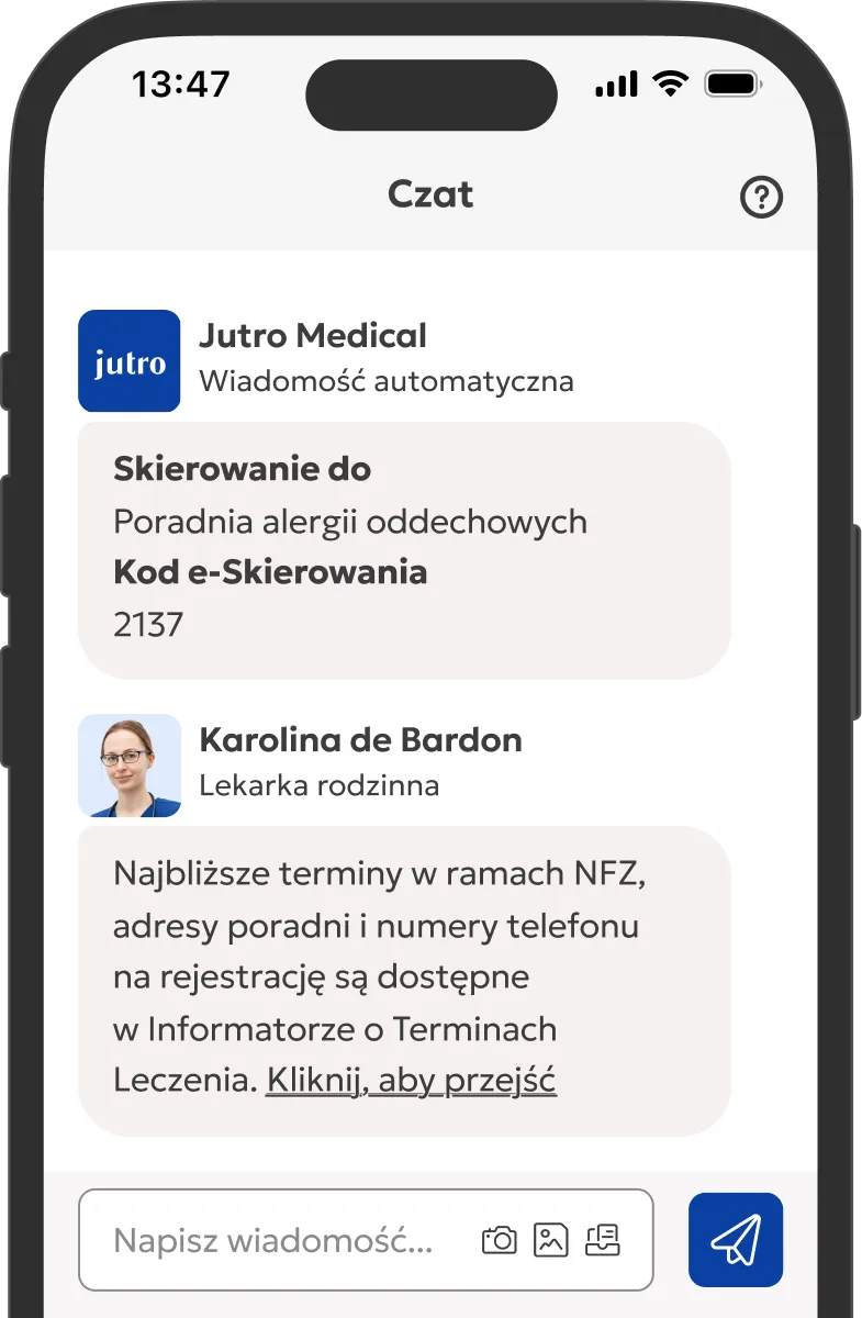 Ekran aplikacji z widocznym czatem z lekarką, która daje wskazówki gdzie znaleźć przychodnię, w której pacjent zrealizuje skierowanie